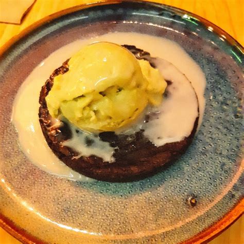 Avocado Love Madrid Spain Brownie Con Helado De Aguacate Review Abillion