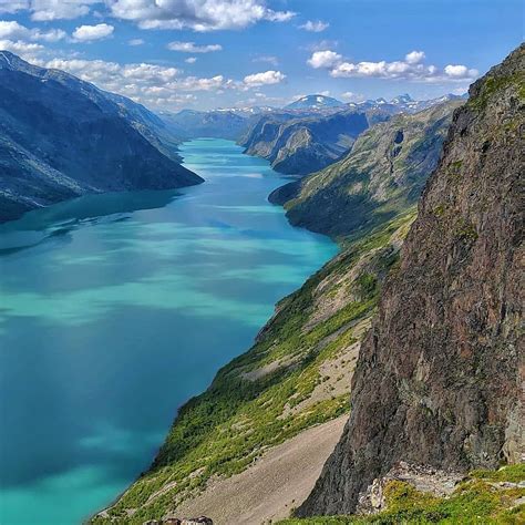 Besseggen jeden z najpiękniejszych szlaków w Norwegii Nasza wisienka