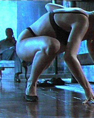 Jamie Lee Curtis Showing Her Nice Tits And Posing In Bra And Panty Porn Pictures Xxx Photos