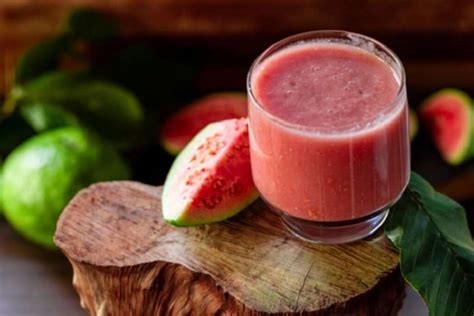 Jugo De Guayaba Con Naranja Rica Bebida Para Hidratar Y Nutrir Tu Cuerpo