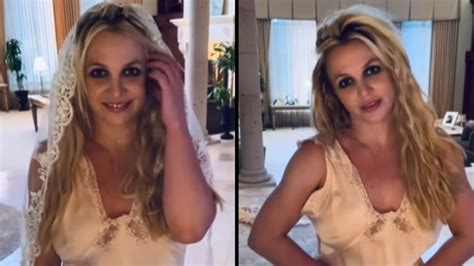 Britney Spears Leaves Fan Concerned After Announcing She Has Married