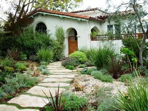 Stunning Front Yard Courtyard Landscaping Ideas 55 Front Yard Design