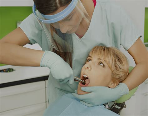 Tooth Extraction Pain: Causes & Relief Tips – NatruSmile