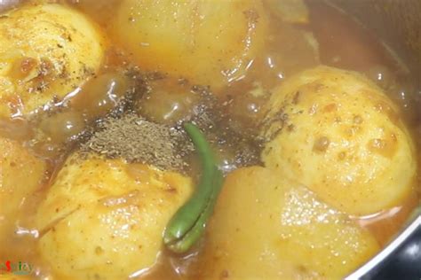 Dimer Dalna Egg And Potato Curry Spicy World Simple And Easy Recipes By Arpita