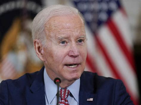 Biden ends COVID national emergency after Congress acts : NPR