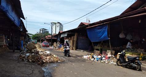 DLHK Kota Bandung Lepas Tangan Soal Sampah Pasar Gedebage