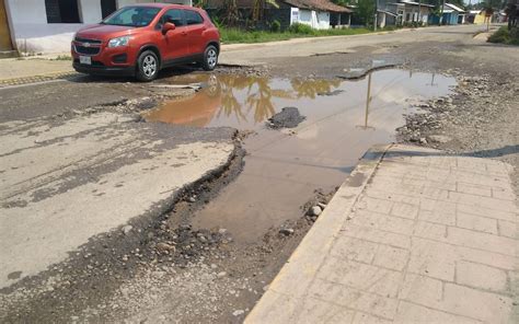 Piden reconstrucción de carretera a Hidalgo en Villa Comaltitlán