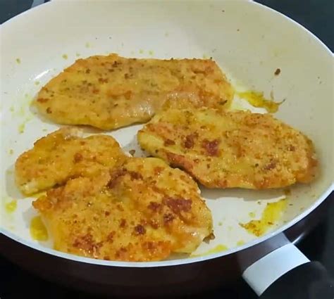 Easy Creamy Garlic Chicken Recipe - DIY Joy