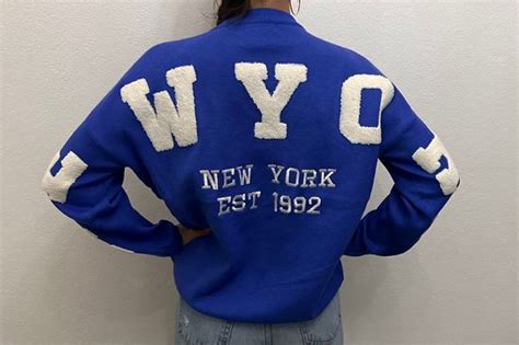 New York Trui Blauw Met Witte Letters Bol