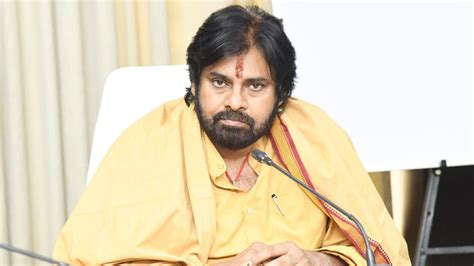 Pawan Kalyan ట్రెండ్ ఫాలో అవ్వడం కాదు ట్రెండ్ సెట్ చేస్తా పాలనలో