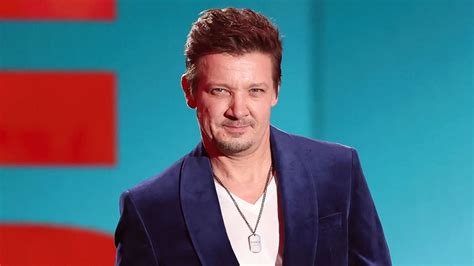 Jeremy Renner Returns To Spotlight At Peoples Choice Awards 2024