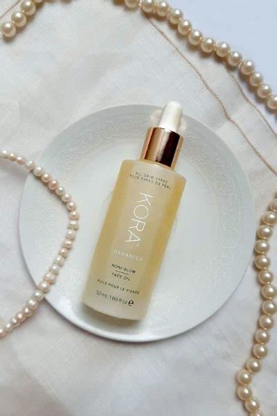 KORA Organics Noni Glow Face Oil Review: For Smooth, Glowing Skin