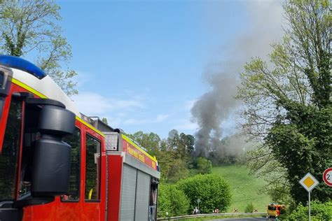 Zwischen D Sseldorf Und Wuppertal Regiobahn F Ngt W Hrend Der Fahrt Feuer