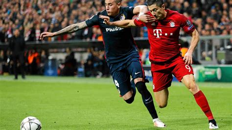 Liga Mistrz W Robert Lewandowski Symulowa Enuj Cy Teatr Pi Ka