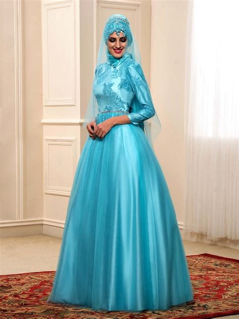 High Neckline Beautiful Satin And Tulle Embroidered Muslim Wedding Gown