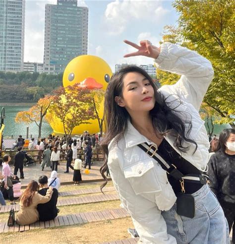 Hot girl phẫu thuật thẩm mỹ Vũ Thanh Quỳnh sau 8 năm đập đi xây lại Sự nghiệp rực rỡ nhan