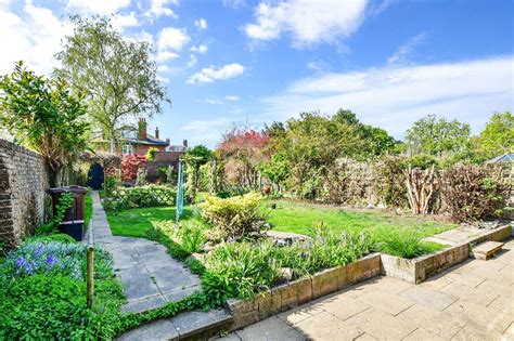 Ethelbert Road Faversham Kent Bed Detached House