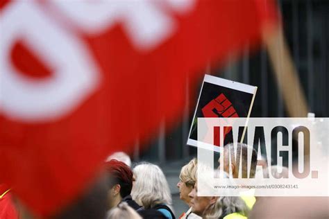 Protests In Front Of The Neven Dumont House In Cologne Former Employees