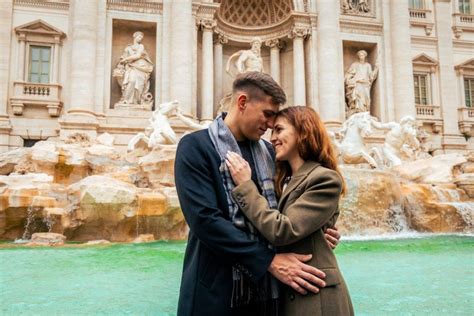 Roma Servizio Fotografico Privato Alla Fontana Di Trevi Getyourguide