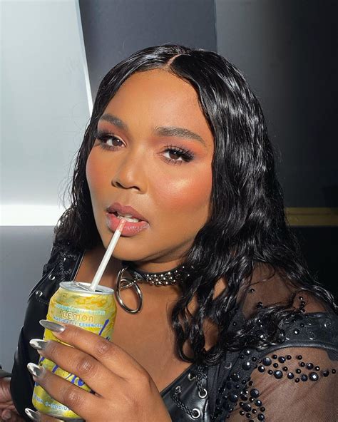 Lizzo Nude Leaked And Fappening Sexy Collection Photos