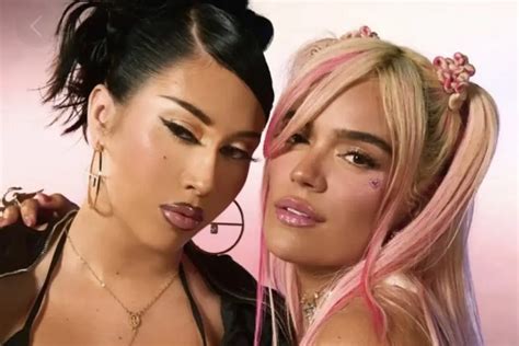 Karol G Y Kali Uchis Estrenan Labios Mordidos Una Combinaci N