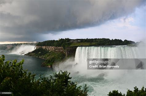 Niagara Falls High Res Stock Photo Getty Images