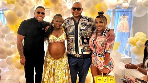 Ashanti Nelly S Beautiful Baby Shower A Bright Yellow White Theme