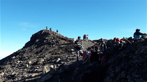 Perjalanan Ke Kawah Gunung Slamet 3428mdpl Youtube