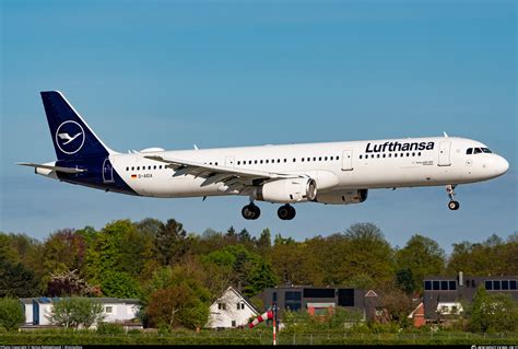 D Aida Lufthansa Airbus A Photo By Niclas Rebbelmund