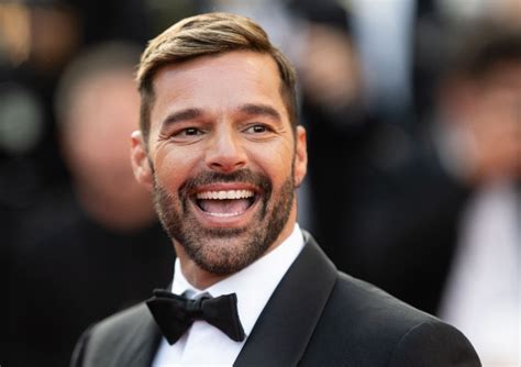 Ricky Martin Enciende La Red Al Posar Desnudo Desde Las Playas De Tulum