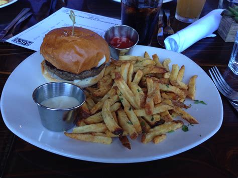 Luce Bar & Kitchen | San Diego Burger Club