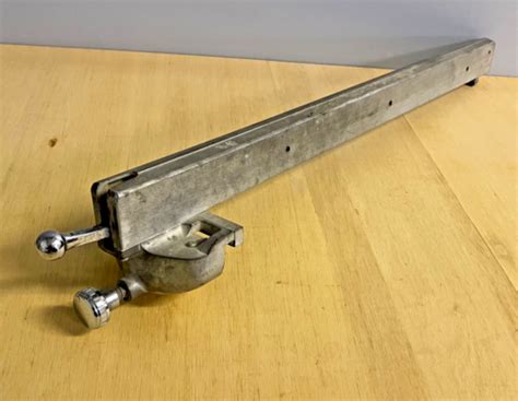 Craftsman 10” Table Saw 113 Rip Fence Micro Adjust Geared Head 27” Deep