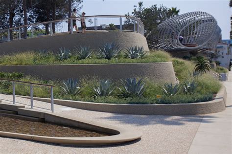 High Line Park Designer James Corner Unveils New Tongva Park in Santa Monica Tongva Park-James ...