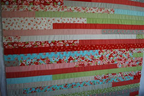 Crafty Garden Mom: Jelly Roll Race Quilt + Tutorial