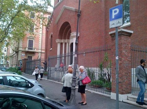 Chiesa Il Nuovo Scandalo Gay A Romaecco La Confessione A Verbaleil Sacerdote Assumeva Sostanze