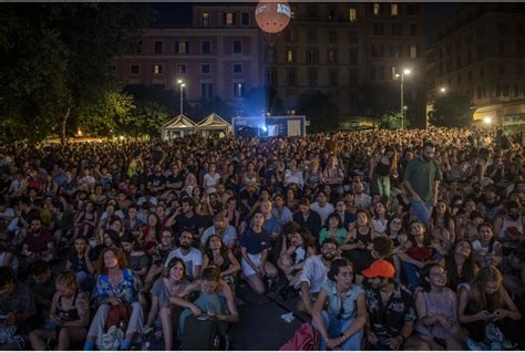 Il Cinema In Piazza A Roma Bottino Da 90 Mila Spettatori Tiscali