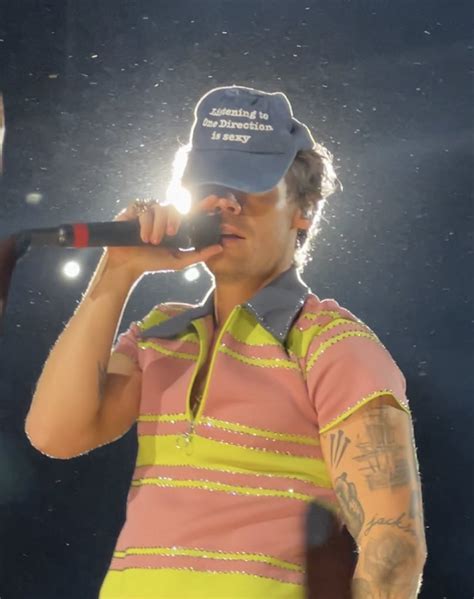 Hsd Love On Tour On Twitter Harry With His Listening To One Direction Is Sexy Hat On Stage