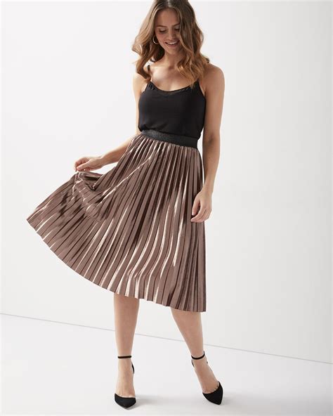 Pleated Velvet Midi Skirt Rwandco