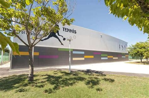 Tennis Hall Port Saint Louis France Smc