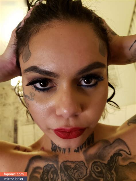 Deadgirrlalive Aka Genevieve Sinn Aka Issadeadgirrl Nude Leaks OnlyFans