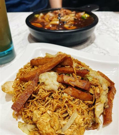 13 Affordable And Delicious Places to Eat In Sentosa For Under $25 Per Pax