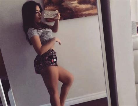 Clothing Selfie Leg Waist Thigh Porn Pic