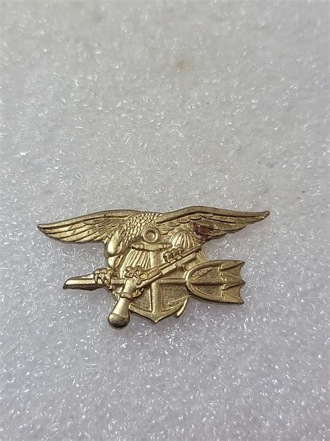 Us Navy Seals Special Warfare Gold Trident Insignia Badge Pin Gold