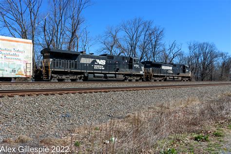 Ns Ns D Cw Trails On The Ns N At Cove P Flickr