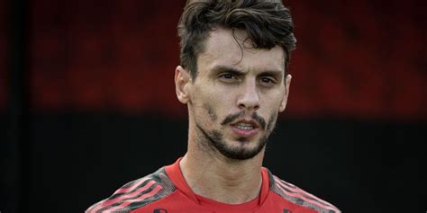 Rodrigo Caio está fechando retorno em time gigante do Brasil