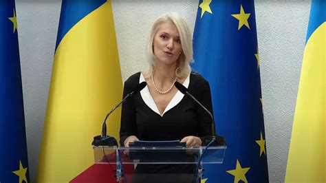 Ministresa Alina Gorghiu D Cu B T Lia Pierdut De Gard Sunt