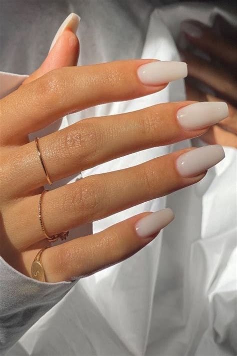 Here Are The 15 Best Minimalist Nail Trends To Copy In 2024