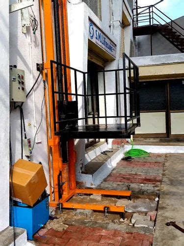 Lmi Hydraulic Wall Mounted Goods Lifts Capacity Ton At Rs