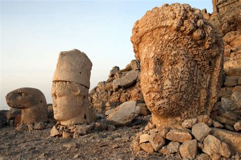 Nemrut Da Milli Park Ad Yaman Da K Lt Rel Miras N Korunmas