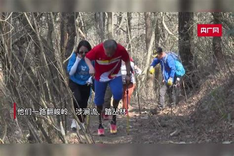 74岁“中国无腿登顶珠峰第一人”夏伯渝登顶庐山第一高峰